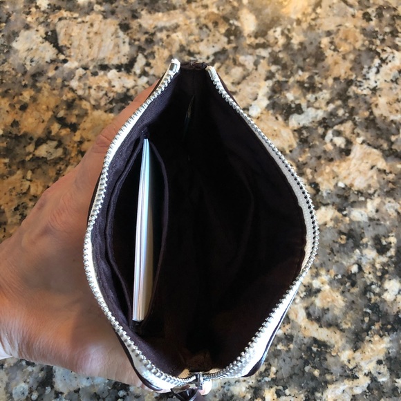 NWOT Coach adorable wristlet!! PRICE FIRM - Picture 6 of 6